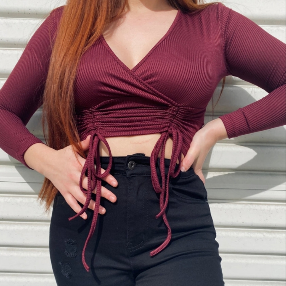 RIBBED LONG SLEEVE TOP ADJUSTABLE CROP BURGUNDY